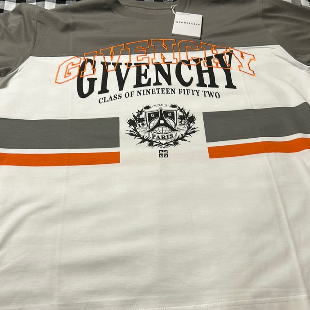 Authentic givenchy t shirt